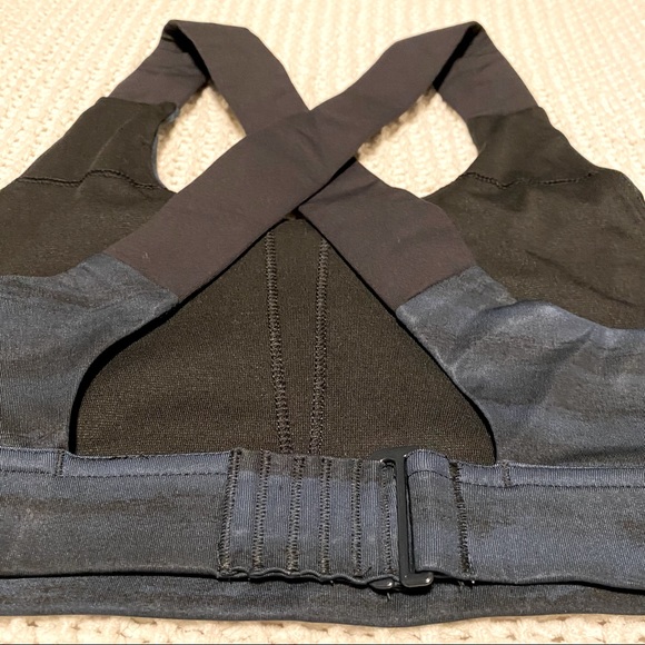 SOLD Lululemon All Sport Bra Adjustable 6 - Picture 8 of 9
